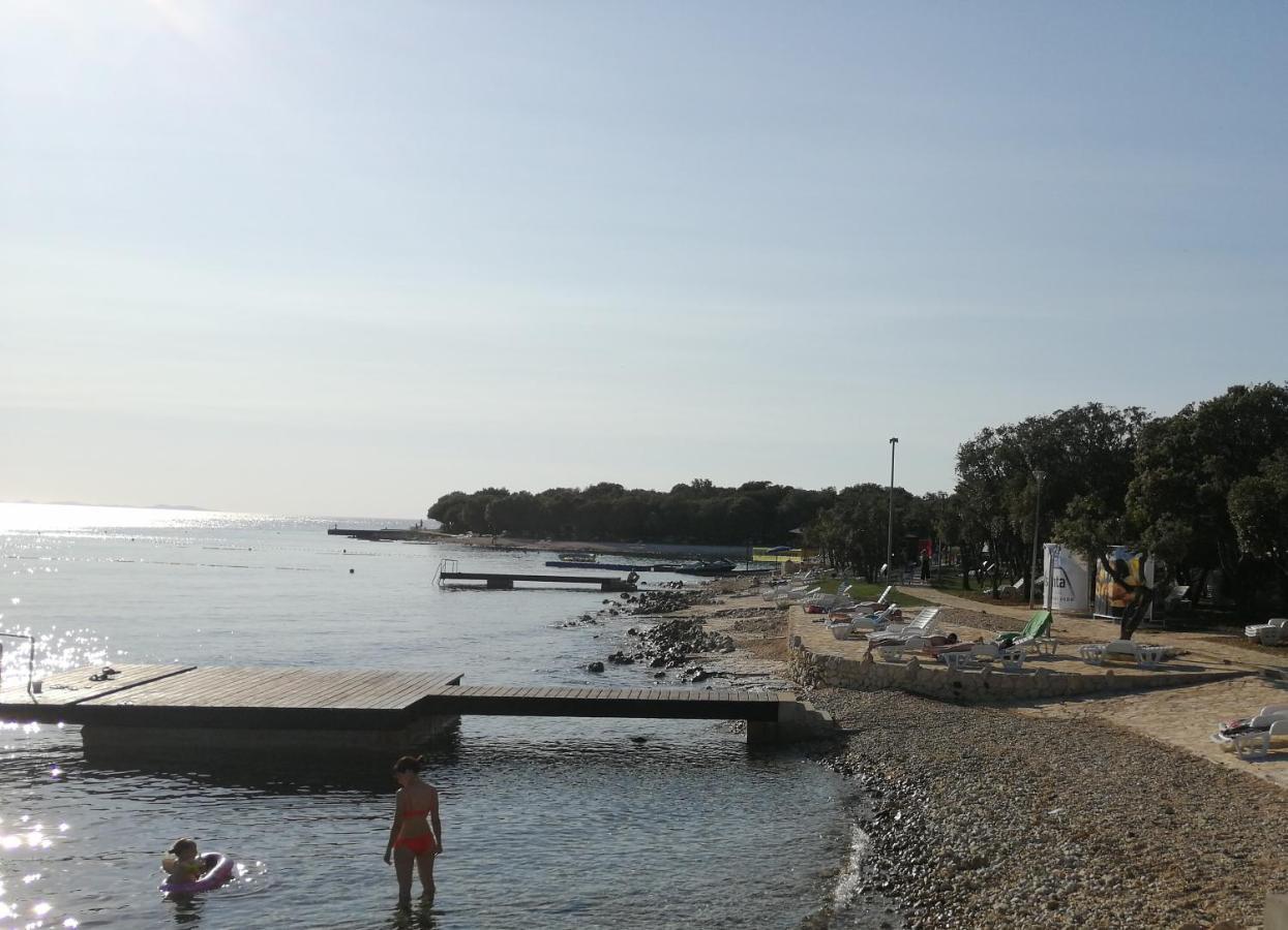 Apartmani Astrado Petrcane Buitenkant foto