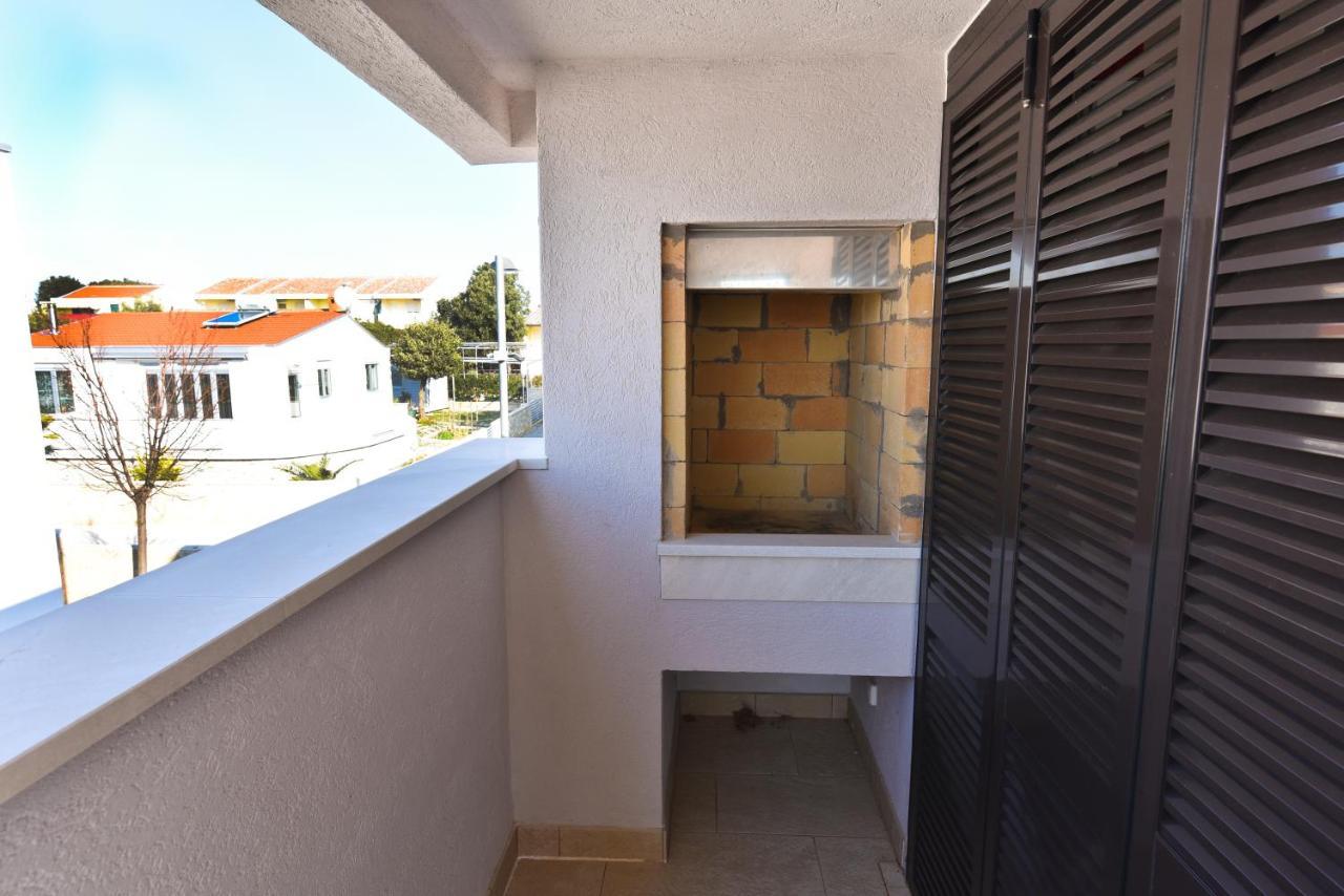 Apartmani Astrado Petrcane Buitenkant foto
