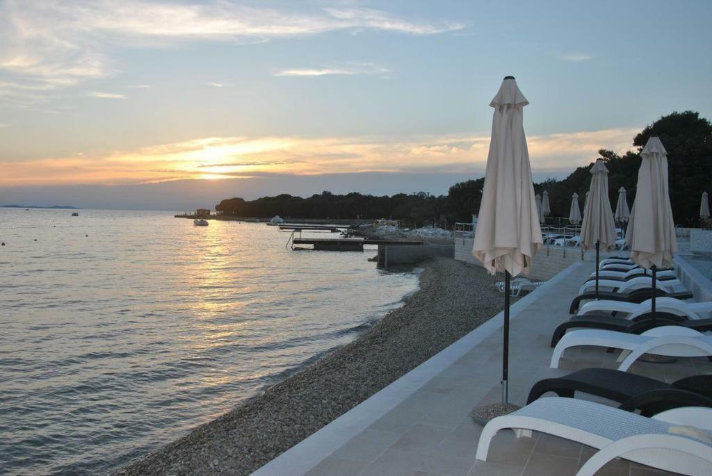 Apartmani Astrado Petrcane Buitenkant foto