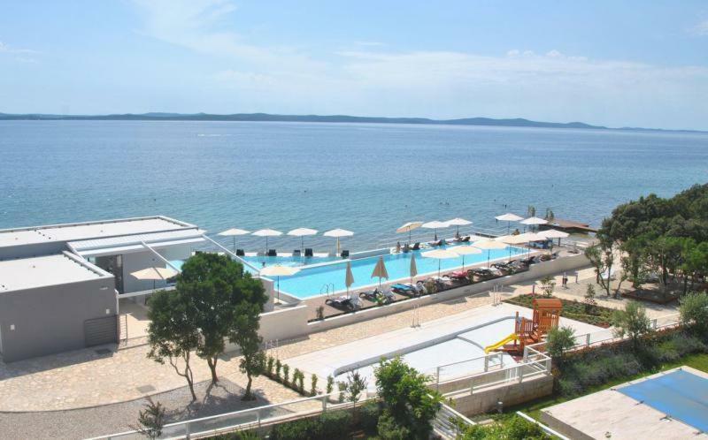 Apartmani Astrado Petrcane Buitenkant foto