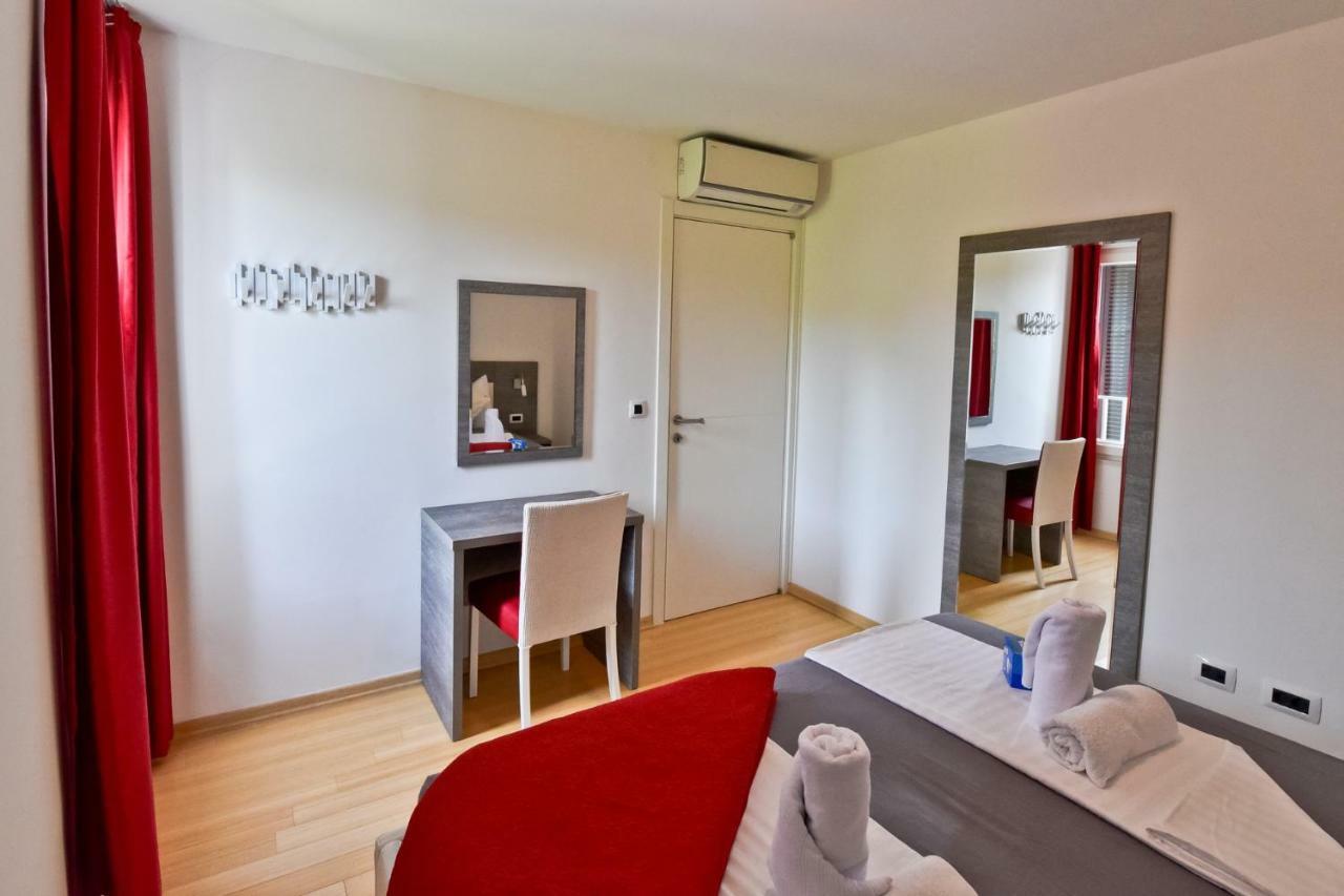 Apartmani Astrado Petrcane Buitenkant foto